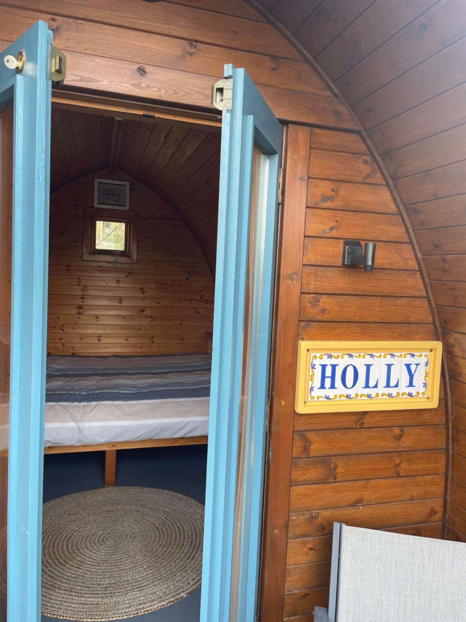 Glamping In The 2Nd Field Hotell Aughrim Eksteriør bilde